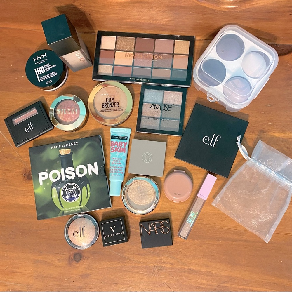 MAKEUP LOT